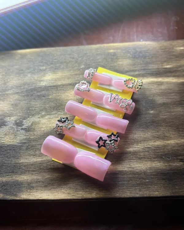One Color + 4 Charms